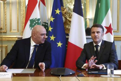 Avn ve Macron Lübnan'daki son gelişmeleri görüştü