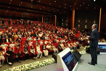 "CİMER'e Renk Kat" yarışmasında dereceye giren öğrenciler ödüllendirildi