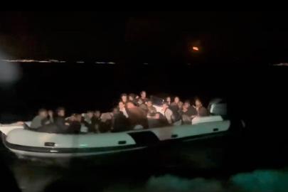 İzmir açıklarında 34 düzensiz göçmen yakalandı