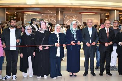 Malatya'da kadınlar ve engelli bireylerin el emeği ürünleri sergilendi