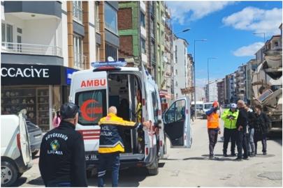 Malatya'da minibüs ile otomobil çarpıştı: 2 yaralı