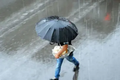 Meteoroloji'den kuvvetli yağış ve fırtına uyarısı