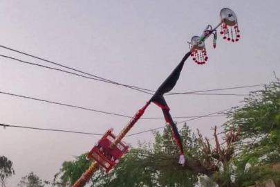Pakistan'da Kerbela anmalarında elektrik çarpması sonucu 8 kişi hayatını kaybetti