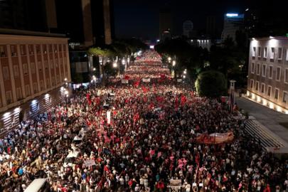 Arnavutluk'ta on binler yine sokaklarda: Trump bağlantılı proje protesto ediliyor
