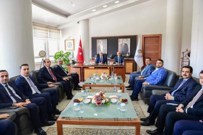 Bakan Işıkhan'dan Malatya Büyükşehir Belediyesine ziyaret