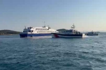 Balıkesir'de karaya oturan yolcu feribotundaki 17 kişi kurtarıldı