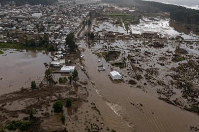 El Nino'nun etkisi Şili'yi vurdu: On binlerce kişi sel nedeniyle ulaşılamıyor
