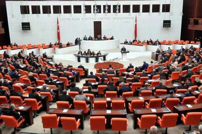 En düşük emekli aylığını içeren kanun teklifinde ilk 7 madde kabul edildi