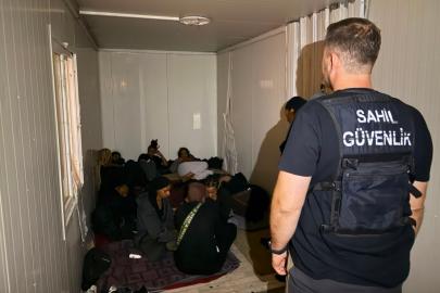 İzmir'de 18 düzensiz göçmen yakalandı