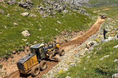 Kozluk'ta 10 kilometrelik mezra yolu yeniden ulaşıma açıldı