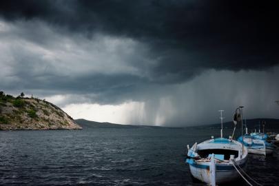 Marmara ve Kuzey Ege'de kuvvetli rüzgar ile fırtına bekleniyor