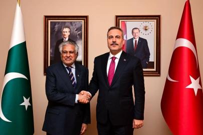 Dışişleri Bakanı Fidan, Pakistanlı mevkidaşı Dar ile İstanbul'da görüştü