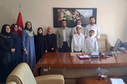 Hafız öğrenciler Kur'an-ı Kerim'i güzel okumak için yarıştı
