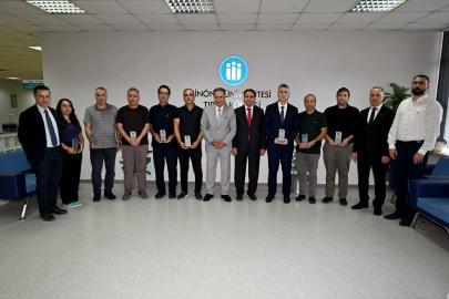 İnönü Üniversitesi'nde bilimsel başarı gösteren akademisyenler ödüllendirildi