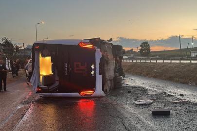 İstanbul Büyükçekmece'de servis otobüsü devrildi: 15 kişi yaralandı