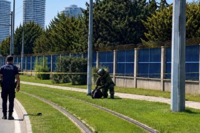 İzmir'de sahipsiz motosiklet çantası paniğe neden oldu
