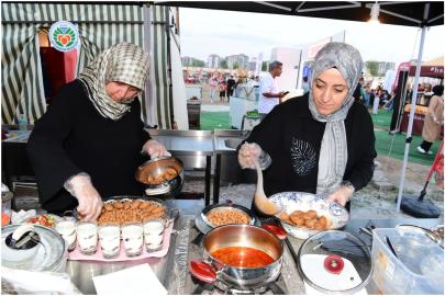 Malatya'da ev hanımları yöresel lezzetler için yarıştı