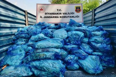 Sağlığa elverişsiz 3 ton hayvansal iç yağ ele geçirildi