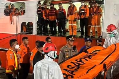 Endonezya'da batan gemide ölü sayısı 42'ye yükseldi