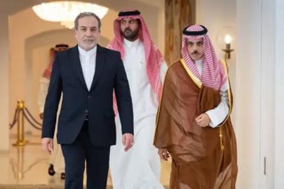  İran ve Suudi Arabistan dışişleri bakanları Hürmüz Boğazı'nı görüştü