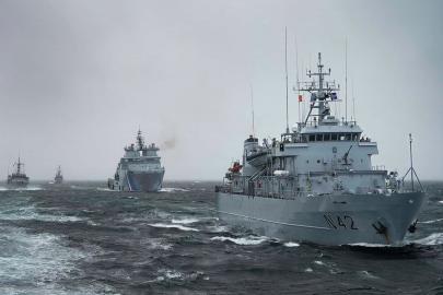 Kuzey Atlantik'te dikkat çeken NATO tatbikatı
