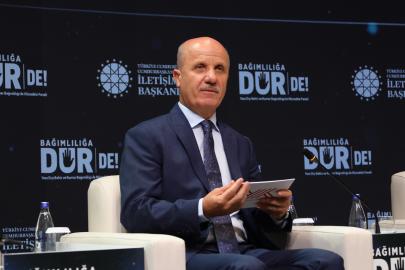 YÖK Başkanı Özvar: Gençlerimize yalnızca "Uzak durun" veya "Yasak" demekle yetinmemeliyiz